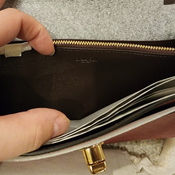 Coach Metallic Chain - Picture 2 of 6